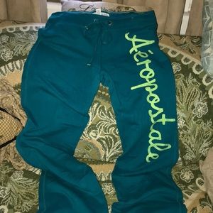 Aeropostale woman’s size M full length sweatpants.